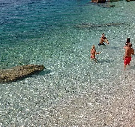 Apartment Joseph's By The Sea Kastela