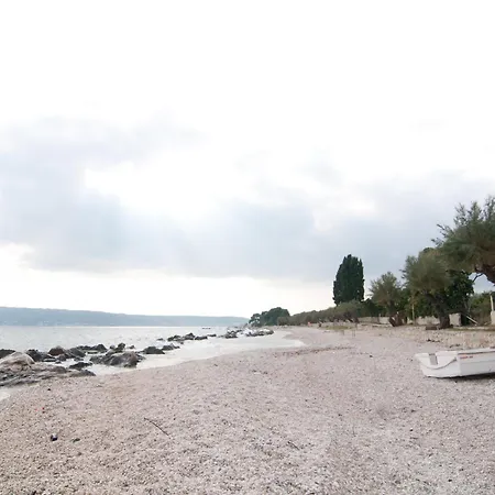Joseph's By The Sea Apartment Kastela