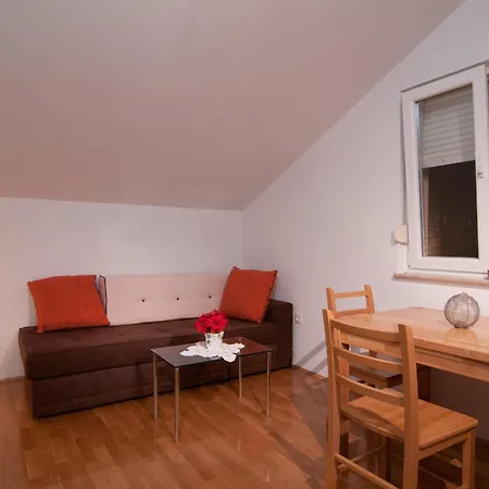 Joseph's By The Sea Apartment Kastela
