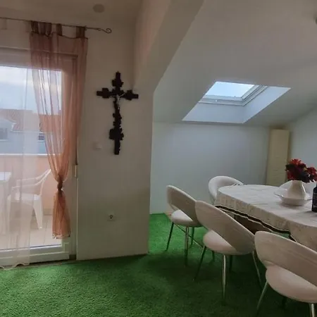 Apartment Joseph's By The Sea