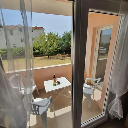 Apartment Joseph's By The Sea Kastela